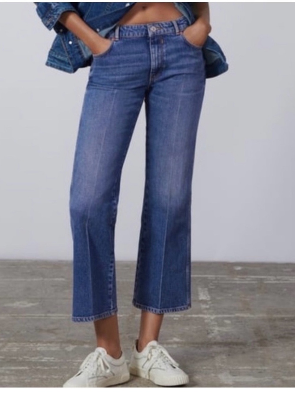 Zara The Ness Cropped Flare Jeans Medium Wash Size 14
